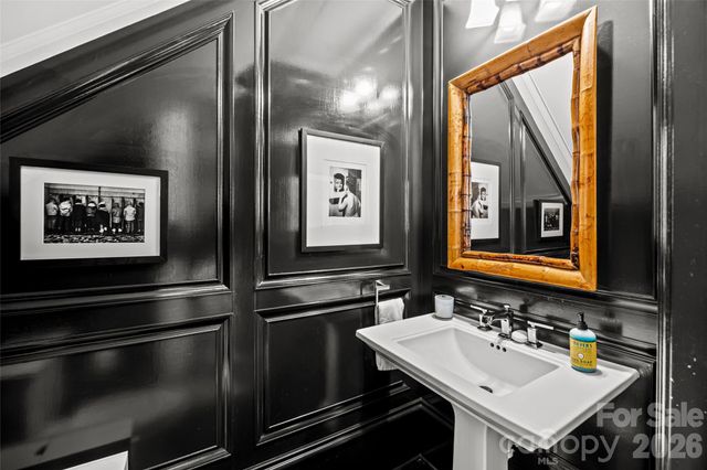 1794 Sterling Road, Charlotte, NC 28209