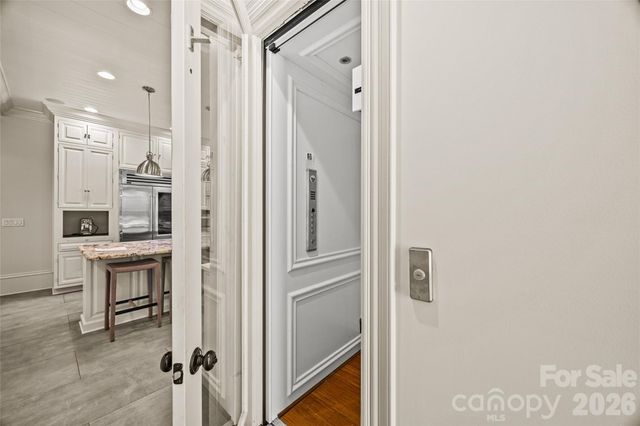 1794 Sterling Road, Charlotte, NC 28209