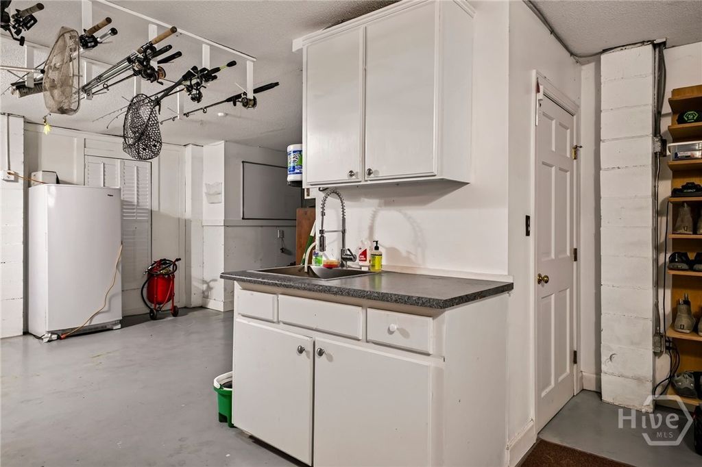 Image 57 of property listing at 23 Little Comfort Road, Savannah, GA 31411