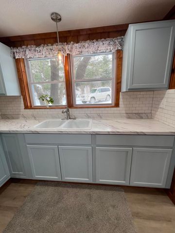 5453 W Houghton Lake Drive, Houghton Lake, MI 48629