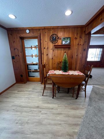 5453 W Houghton Lake Drive, Houghton Lake, MI 48629