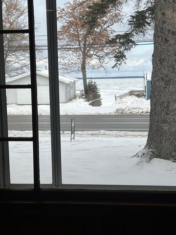 5453 W Houghton Lake Drive, Houghton Lake, MI 48629