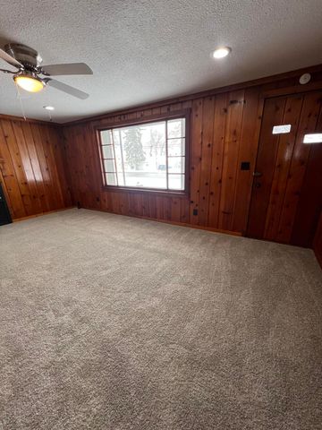 5453 W Houghton Lake Drive, Houghton Lake, MI 48629