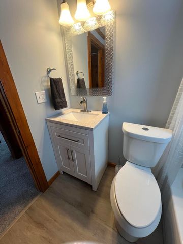 5453 W Houghton Lake Drive, Houghton Lake, MI 48629