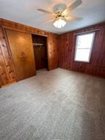 5453 W Houghton Lake Drive, Houghton Lake, MI 48629