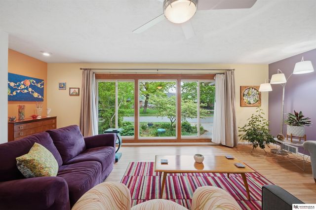 541 Lakewood Drive, Lincoln, NE 68510