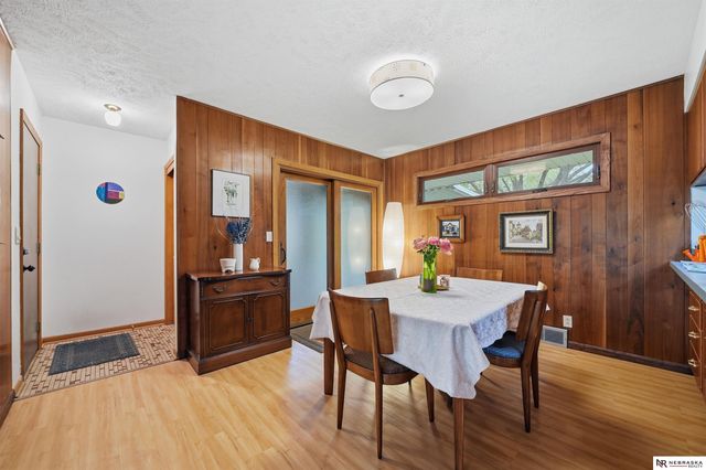 541 Lakewood Drive, Lincoln, NE 68510