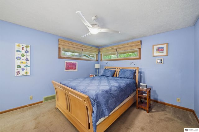 541 Lakewood Drive, Lincoln, NE 68510