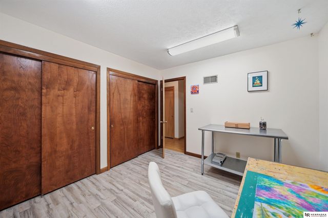 541 Lakewood Drive, Lincoln, NE 68510