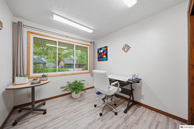 541 Lakewood Drive, Lincoln, NE 68510
