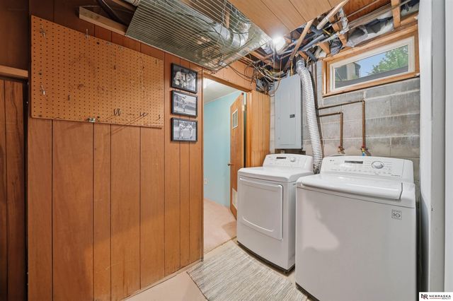 541 Lakewood Drive, Lincoln, NE 68510