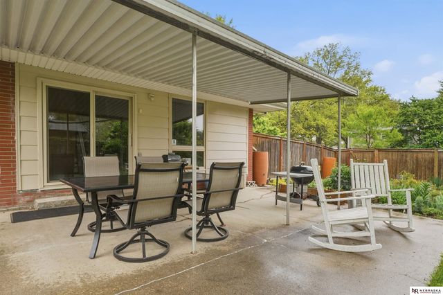 541 Lakewood Drive, Lincoln, NE 68510