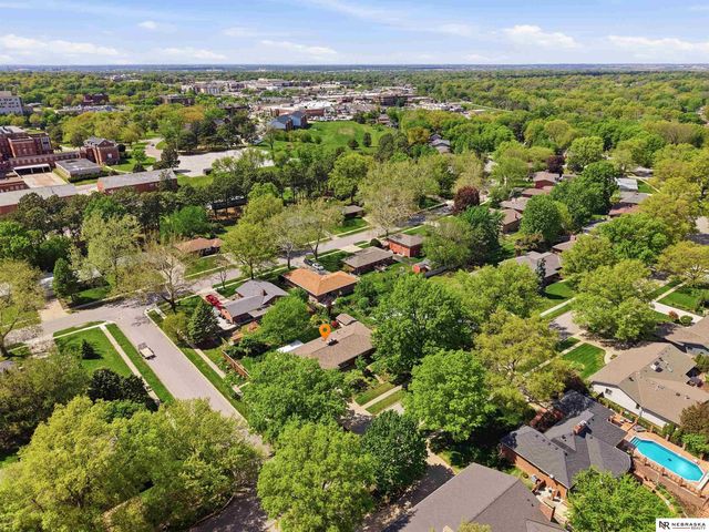 541 Lakewood Drive, Lincoln, NE 68510