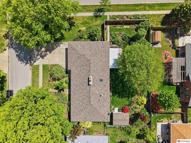 541 Lakewood Drive, Lincoln, NE 68510