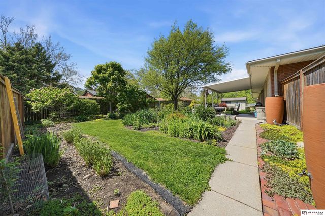 541 Lakewood Drive, Lincoln, NE 68510