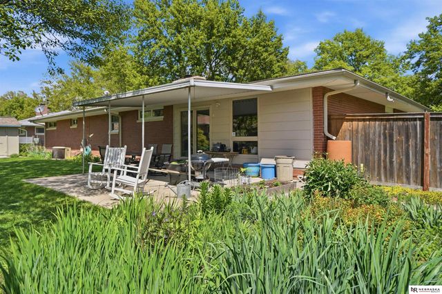 541 Lakewood Drive, Lincoln, NE 68510