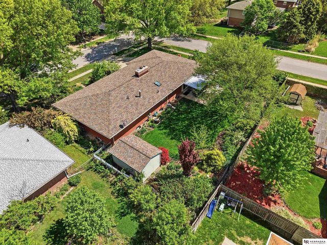 541 Lakewood Drive, Lincoln, NE 68510