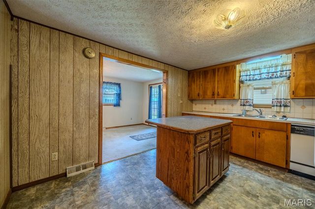 106 Zeigenbein Road, St Robert, MO 65584