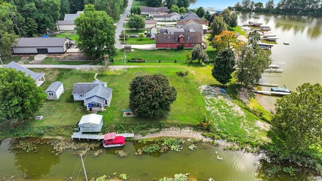 160 Ln 160a Turkey Lake, Hudson, IN 46747