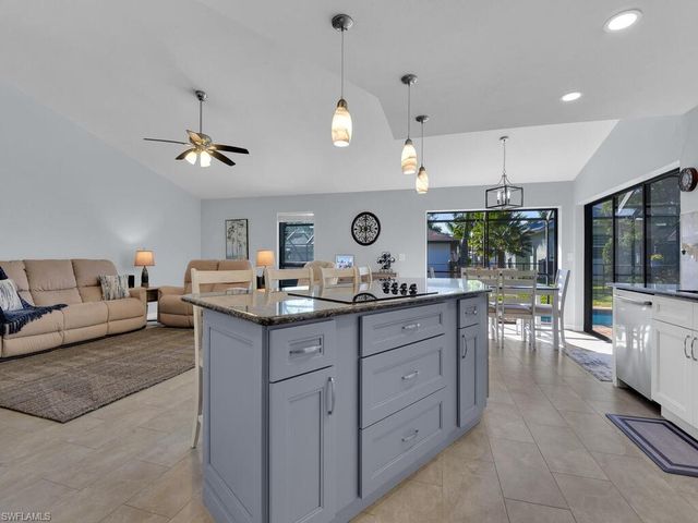 800 El Dorado PKWY W, Cape Coral, FL 33914