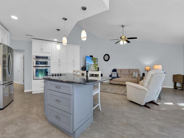 800 El Dorado PKWY W, Cape Coral, FL 33914