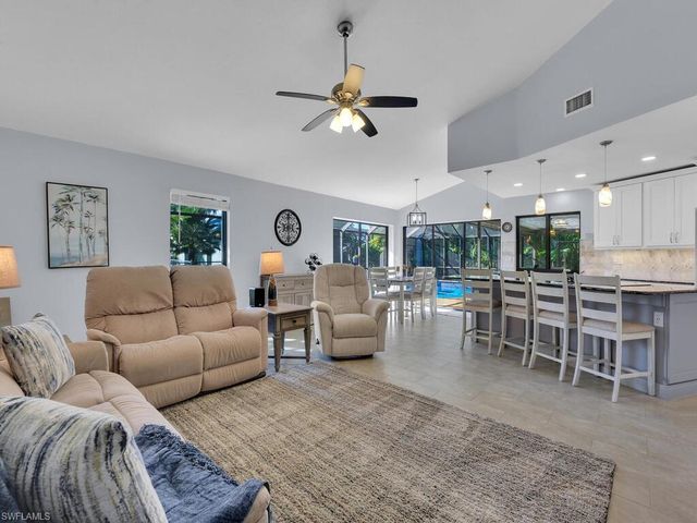 800 El Dorado PKWY W, Cape Coral, FL 33914