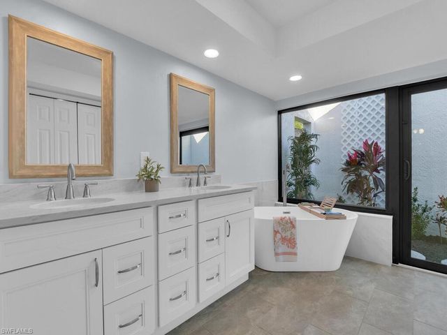 800 El Dorado PKWY W, Cape Coral, FL 33914