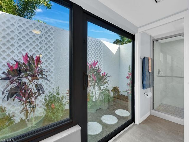 800 El Dorado PKWY W, Cape Coral, FL 33914