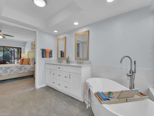 800 El Dorado PKWY W, Cape Coral, FL 33914