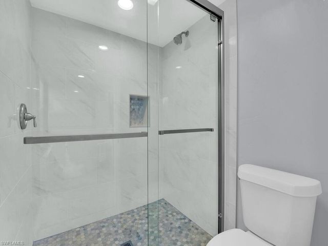 800 El Dorado PKWY W, Cape Coral, FL 33914