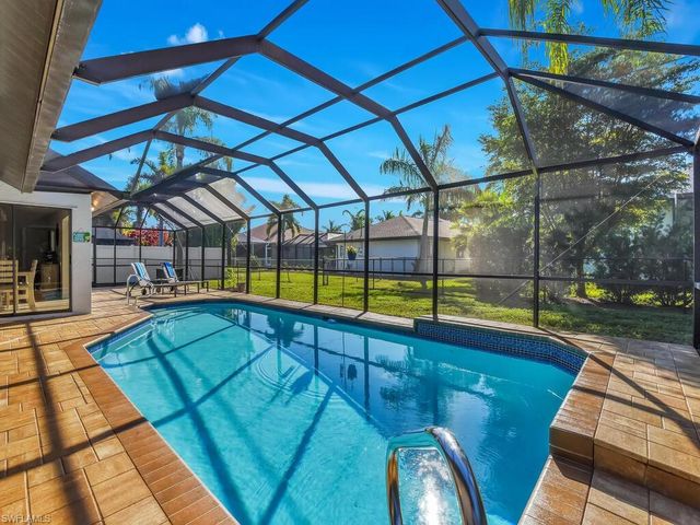 800 El Dorado PKWY W, Cape Coral, FL 33914