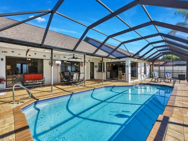 800 El Dorado PKWY W, Cape Coral, FL 33914