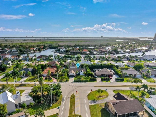 800 El Dorado PKWY W, Cape Coral, FL 33914