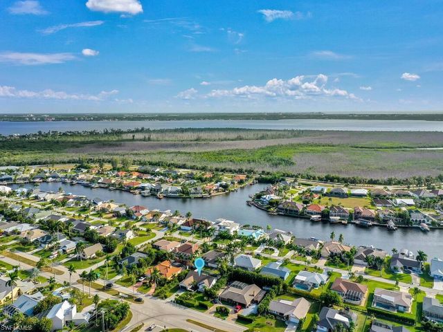 800 El Dorado PKWY W, Cape Coral, FL 33914