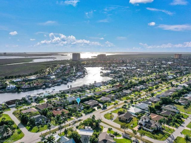 800 El Dorado PKWY W, Cape Coral, FL 33914