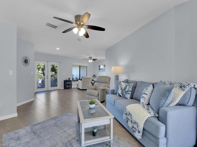 800 El Dorado PKWY W, Cape Coral, FL 33914