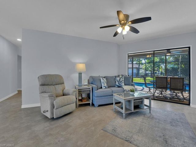 800 El Dorado PKWY W, Cape Coral, FL 33914