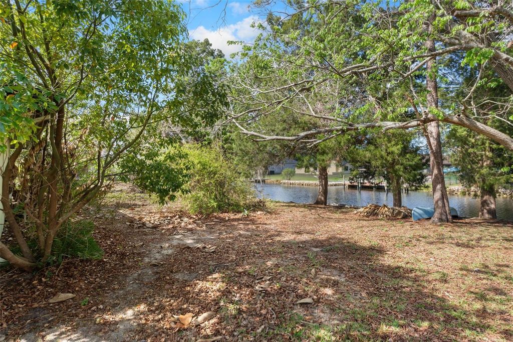 Image 37 of property listing at 5060 S STETSON POINT DRIVE, Homosassa, FL 34448