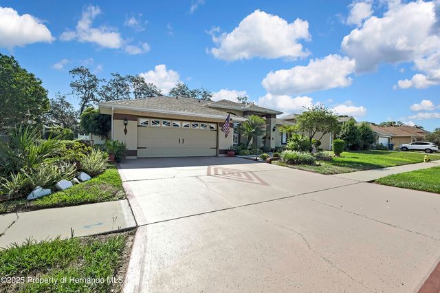 1086 Hook Drive, Spring Hill, FL 34608