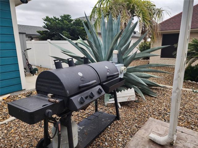 2102 Bogey Drive, Mission, TX 78572