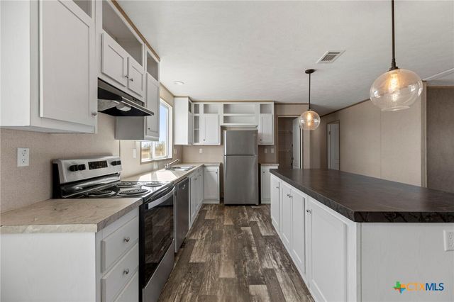 190 Branding Iron Trail, Lockhart, TX 78644