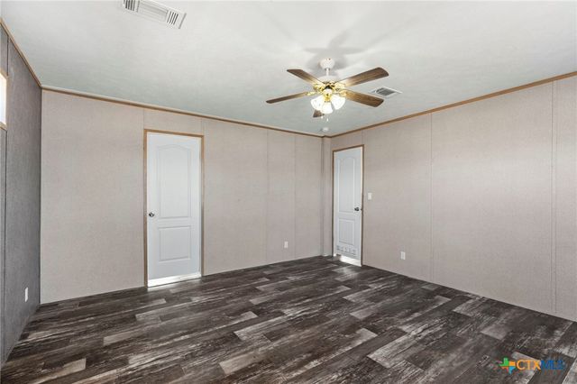 190 Branding Iron Trail, Lockhart, TX 78644