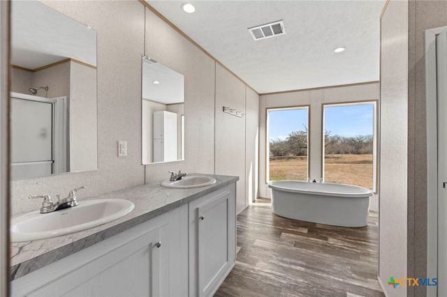 190 Branding Iron Trail, Lockhart, TX 78644