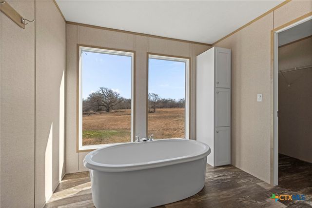 190 Branding Iron Trail, Lockhart, TX 78644