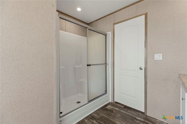 190 Branding Iron Trail, Lockhart, TX 78644