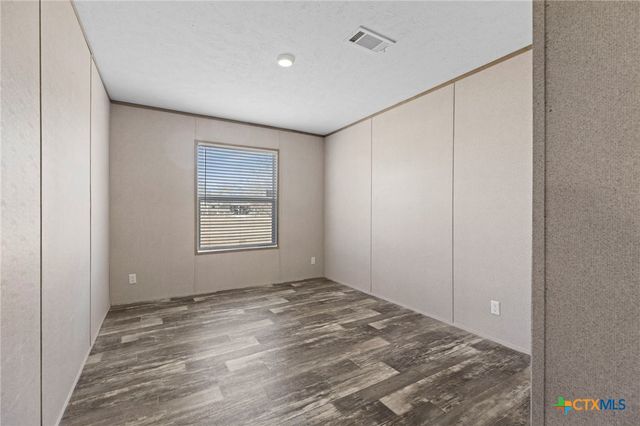 190 Branding Iron Trail, Lockhart, TX 78644