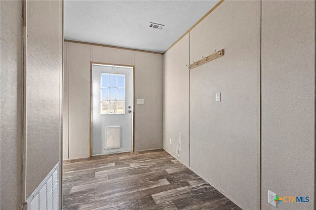 190 Branding Iron Trail, Lockhart, TX 78644