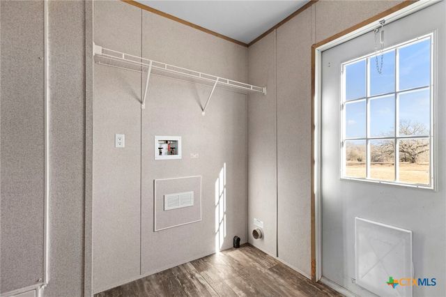 190 Branding Iron Trail, Lockhart, TX 78644