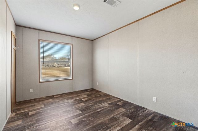 190 Branding Iron Trail, Lockhart, TX 78644