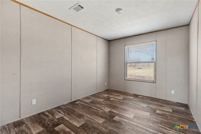 190 Branding Iron Trail, Lockhart, TX 78644